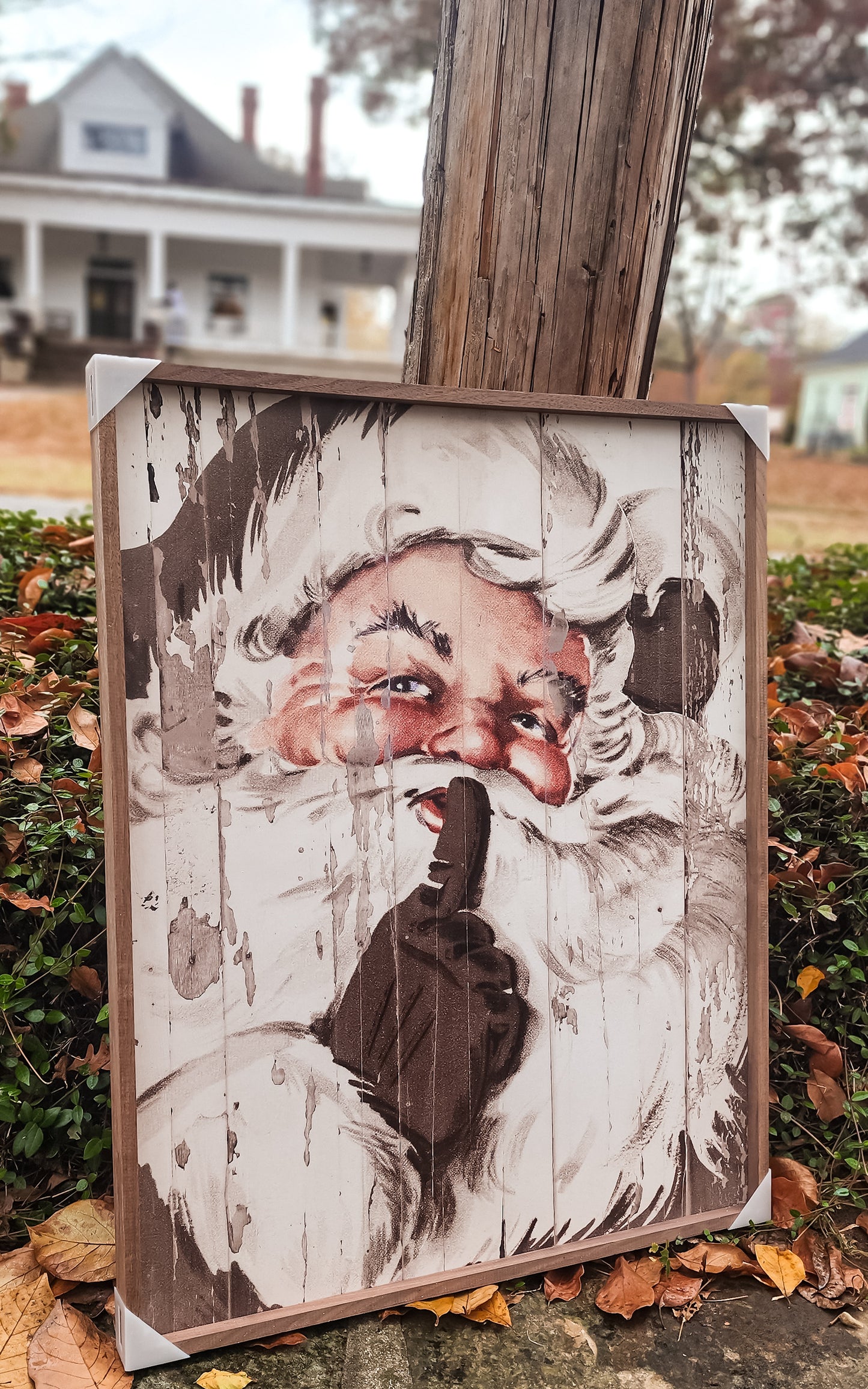 Wood Framed Santa Face ( CAN NOT SHIP)