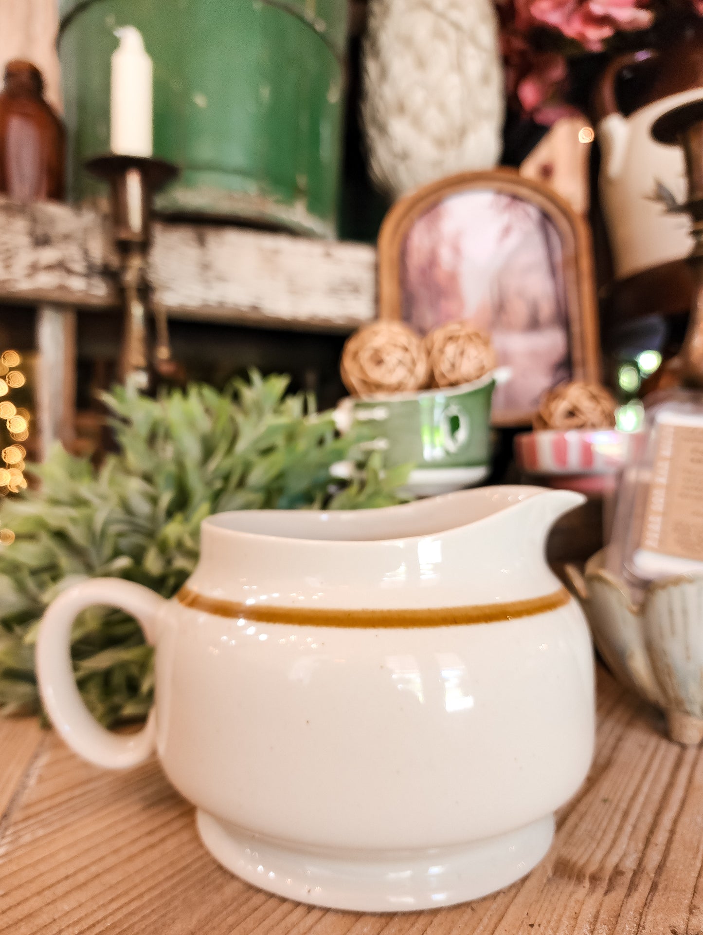 Vintage Mountain Wood Collection Creamer