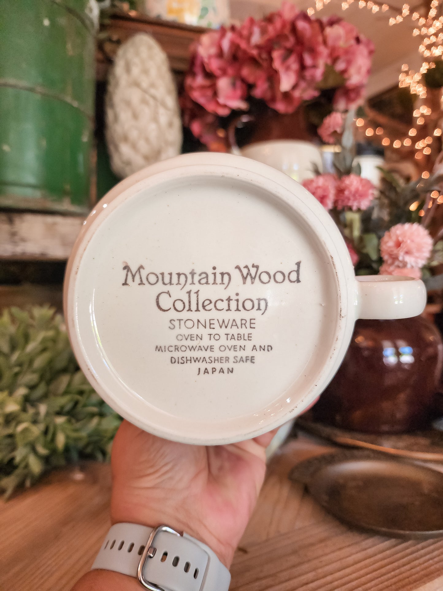 Vintage Mountain Wood Collection Creamer