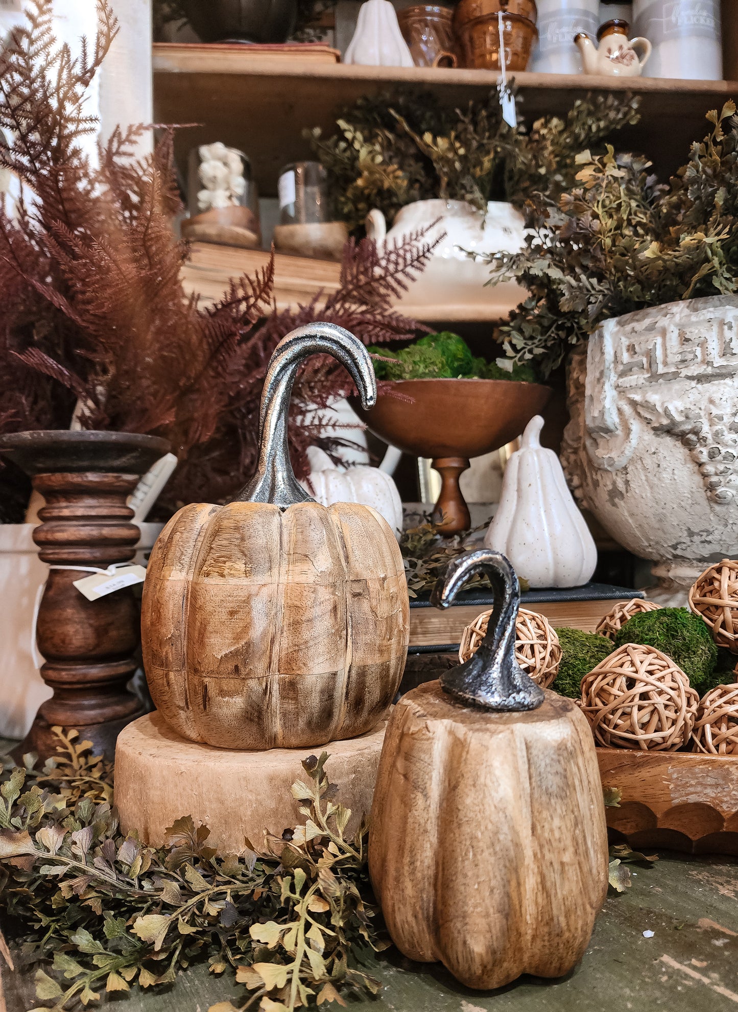 Leo Mango Wood Pumpkin With Aluminum Handle