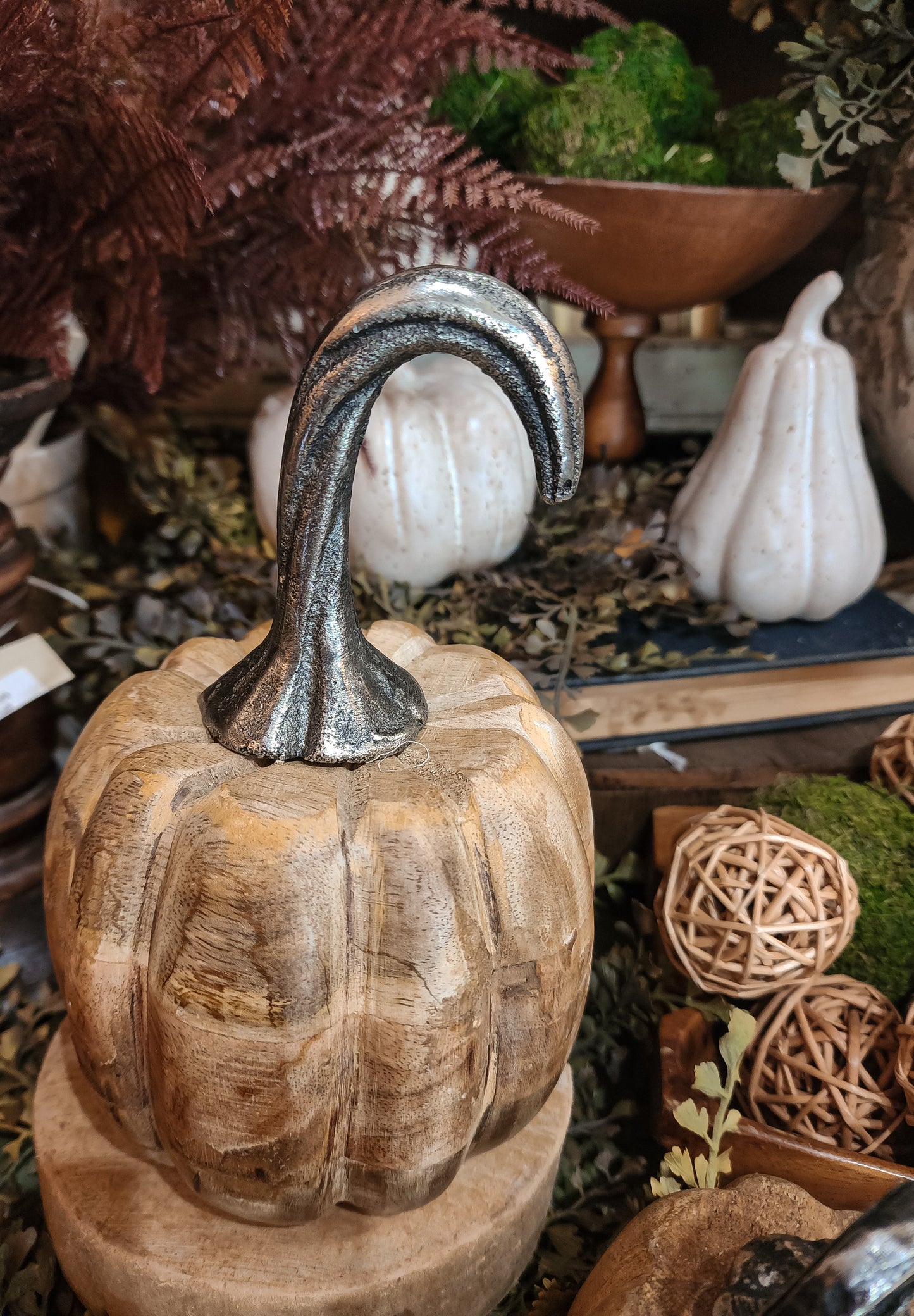 Leo Mango Wood Pumpkin With Aluminum Handle