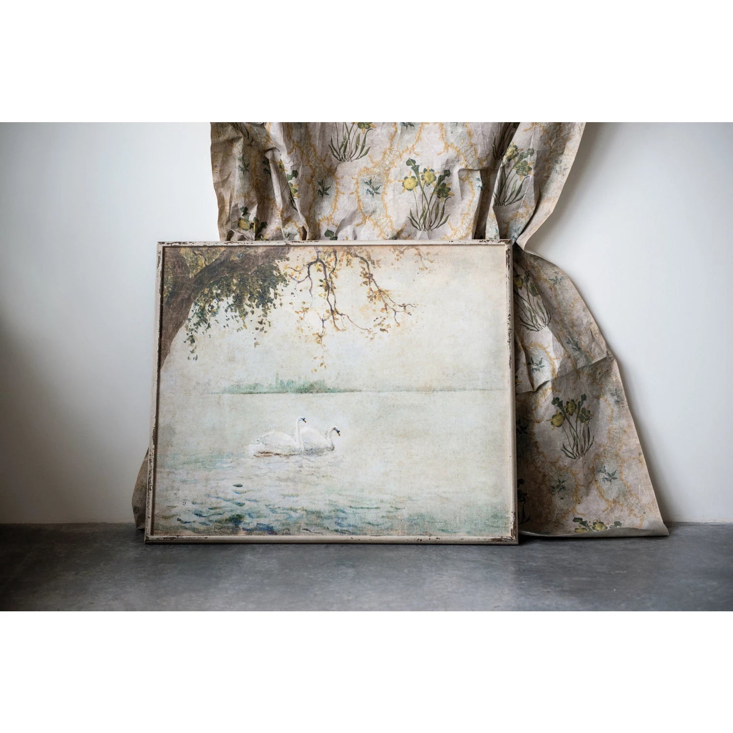 Chic Vintage Style Swan Print