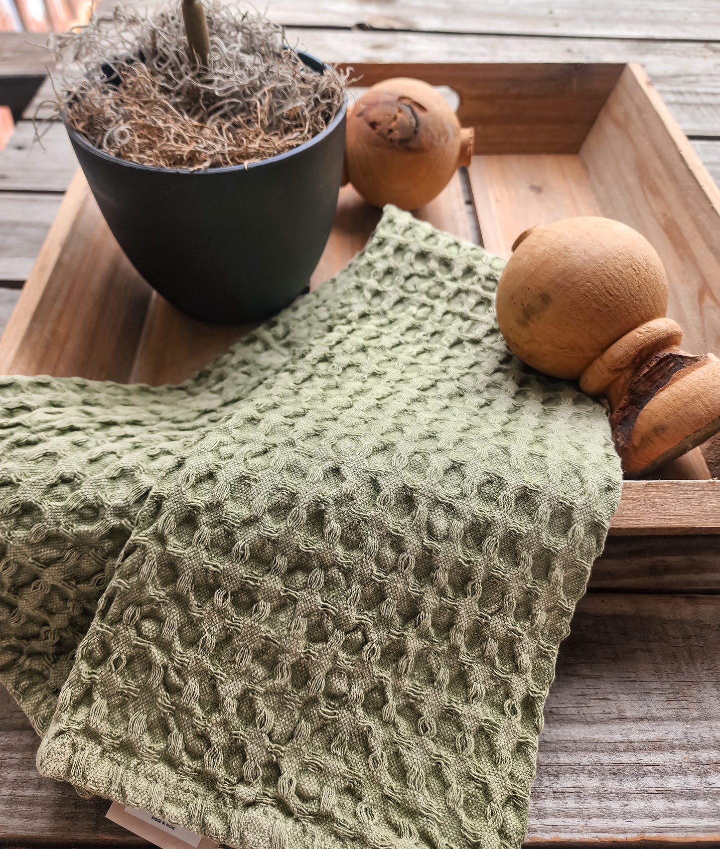 Stonewashed Cotton Waffle Weave Tea Towel (Green)