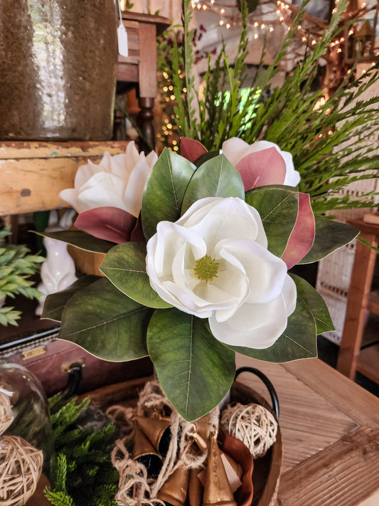Bronwyn Real Touch Magnolia Stem