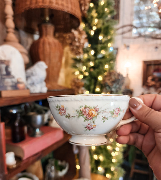 Porcelain Gold Trip Tea Cup