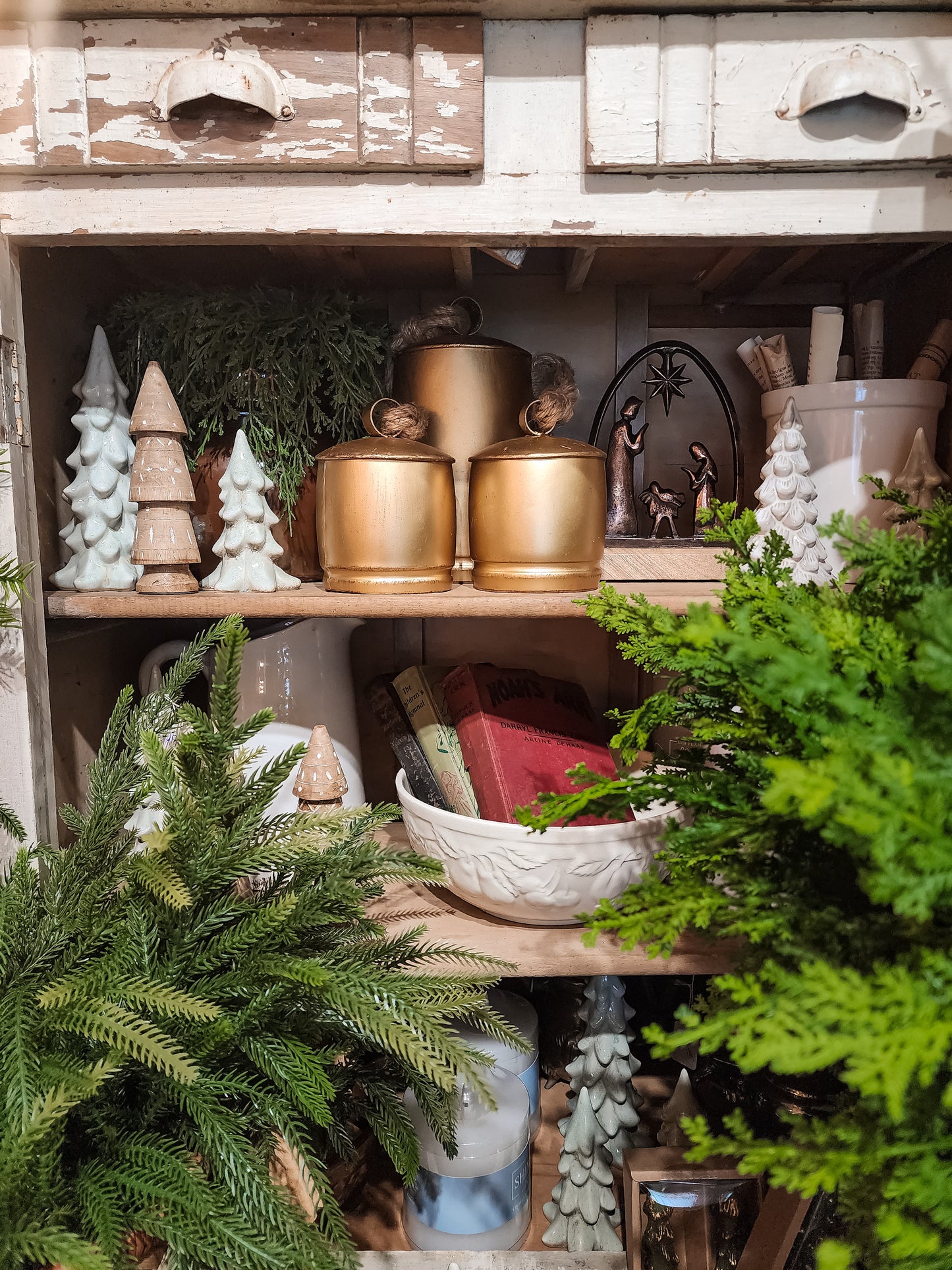 Clark Large Cluster Gold Bells