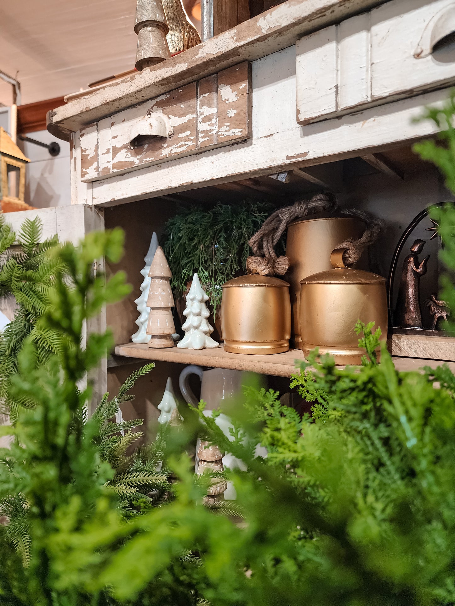 Clark Large Cluster Gold Bells