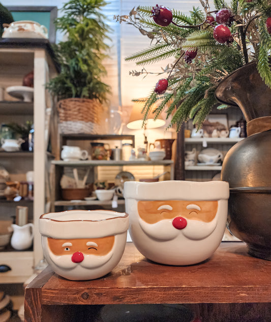 Stoneware Santa Head Shaped Mixing Bowl with Red Rim (Assorted Sizes)