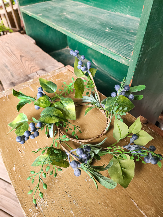 Leafy Blueberry Candle Ring