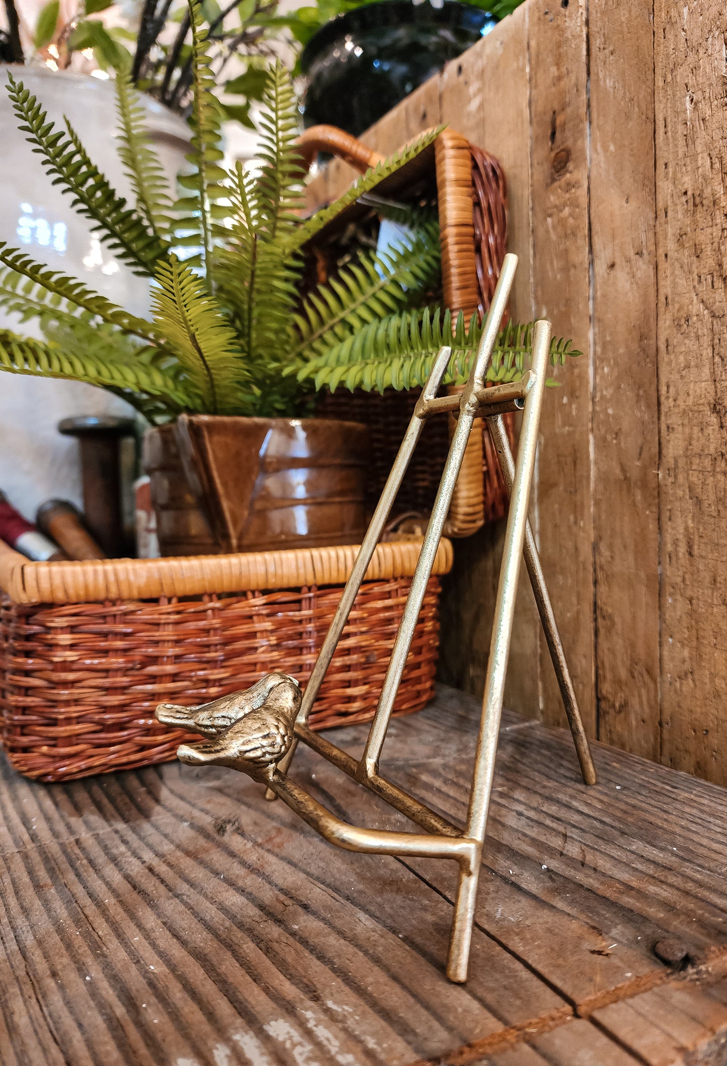 Metal Bird Easel
