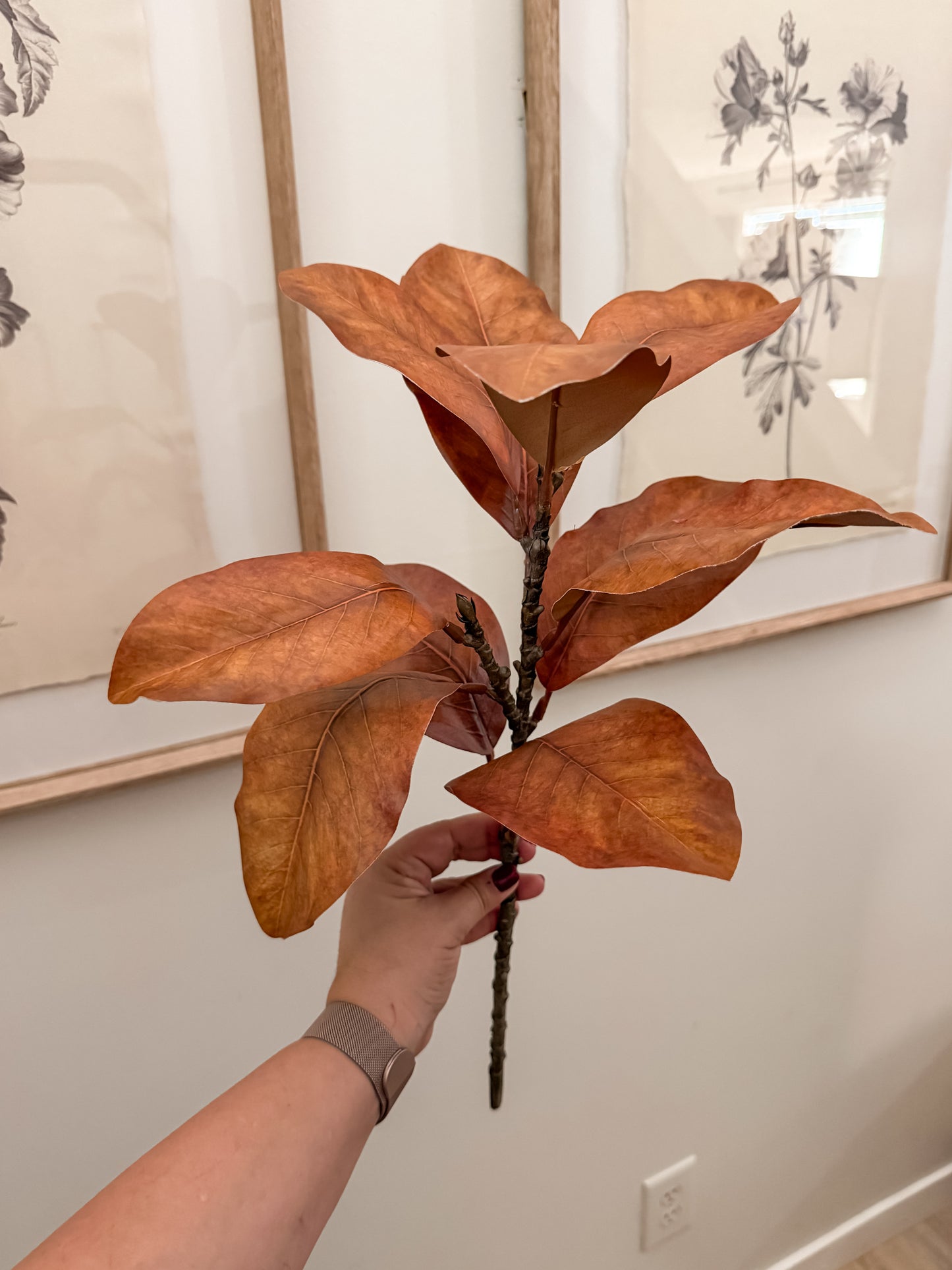 19” Warm Tobacco Magnolia Leaf Stem