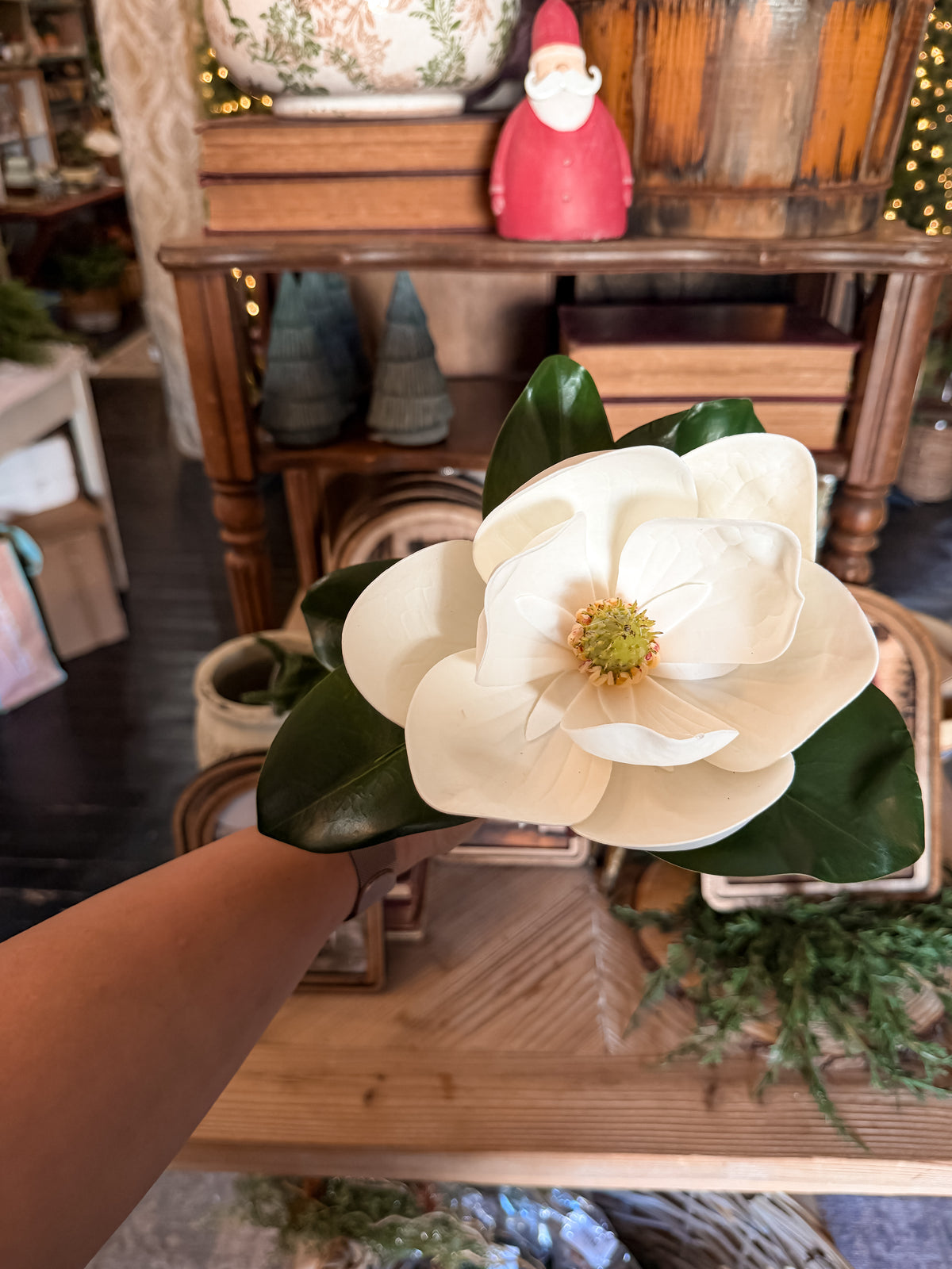 Eloise | 18" Real Touch Magnolia Stem