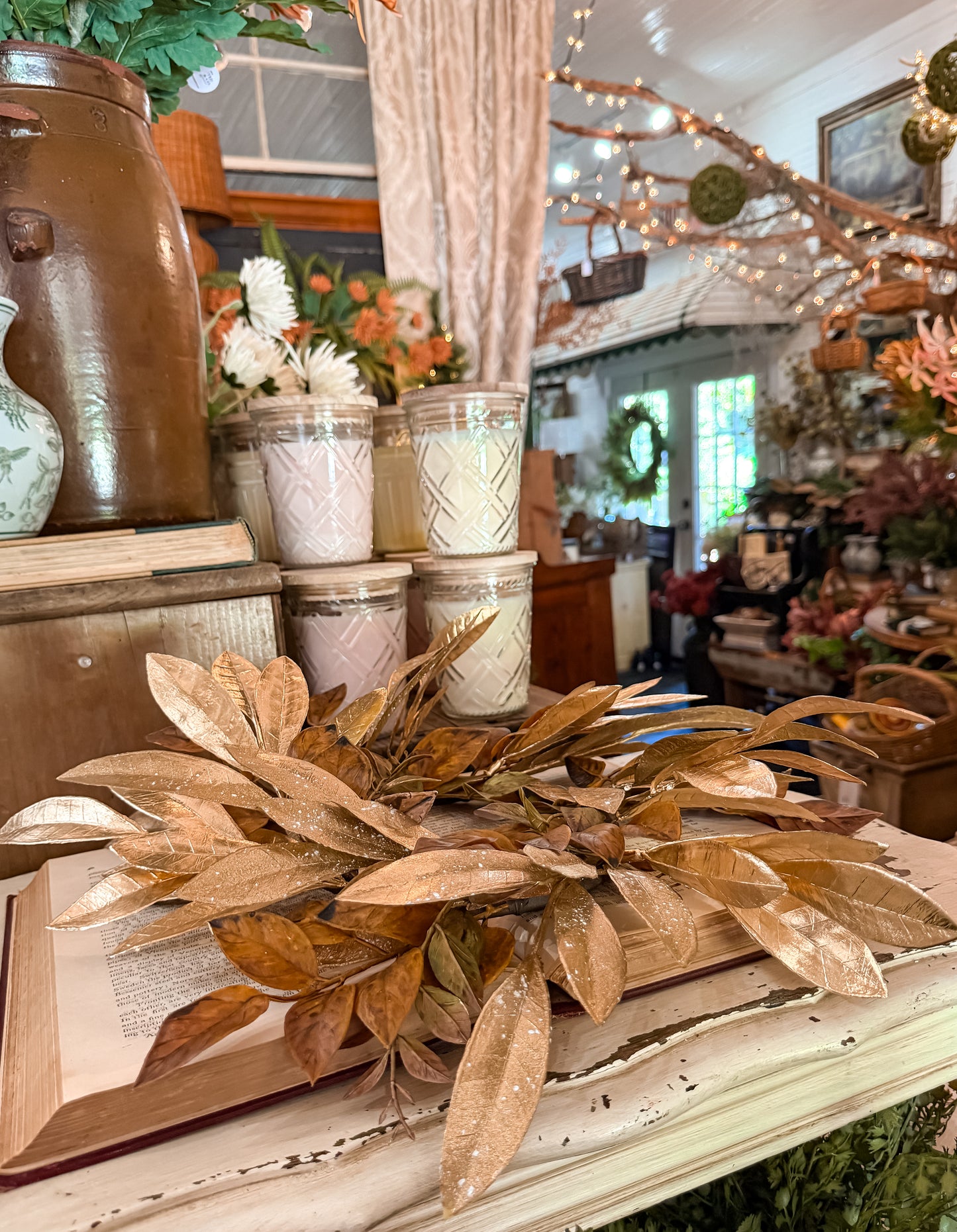 18" Mixed Bay Leaf Wreath
