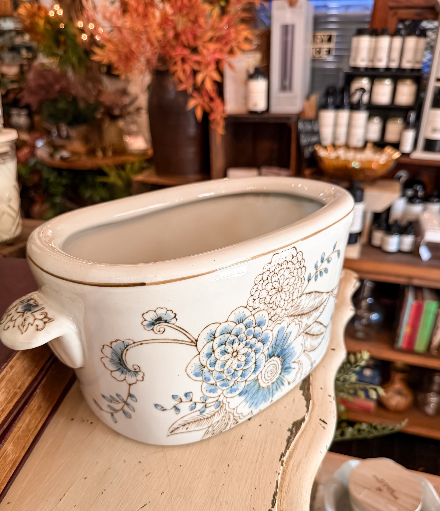Vintage Style Floral Planter Situation