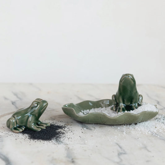 Frog Salt & Pepper Shakers with Tray, Set of 3