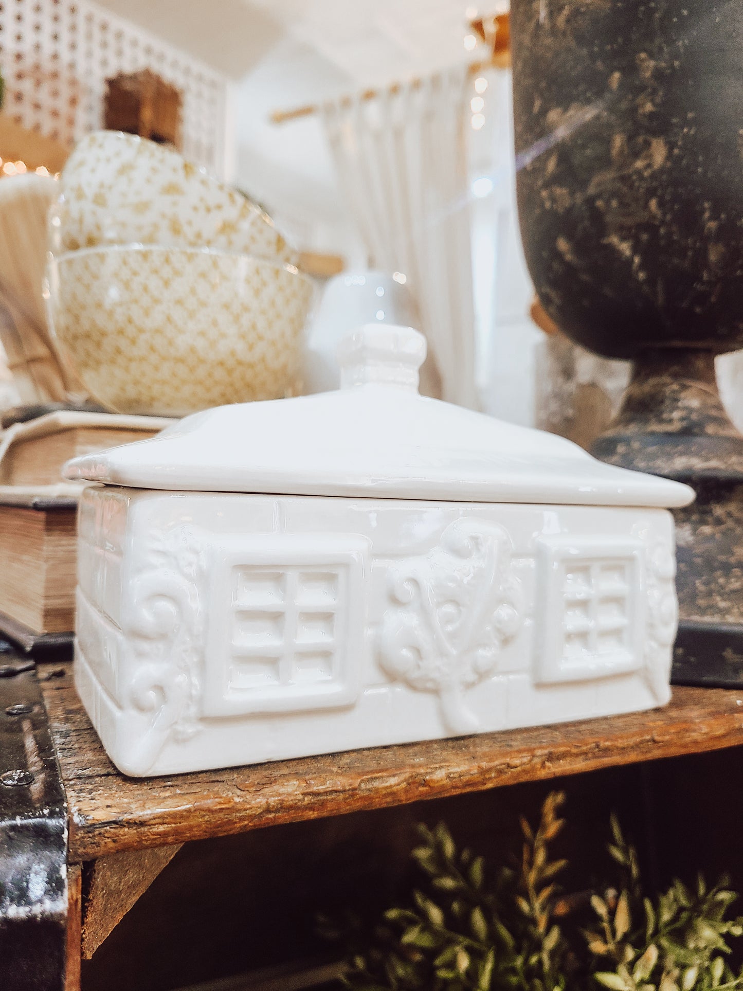 Ceramic House Dish With Lid 40% OFF